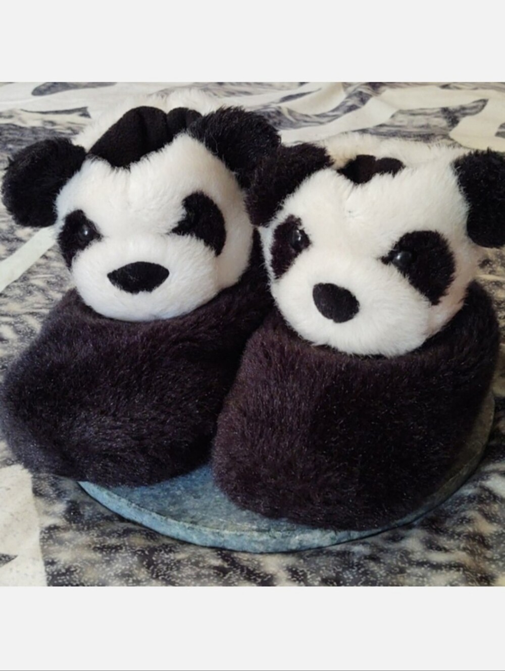 Plush Panda Bear Indoor Slippers Medium (Shoe sz. 7-8)